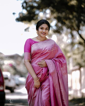 Isabella banarasi  silk saree