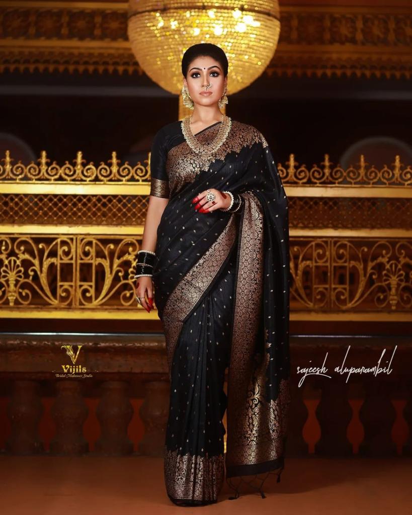 Dark Green Bnarasi silk saree